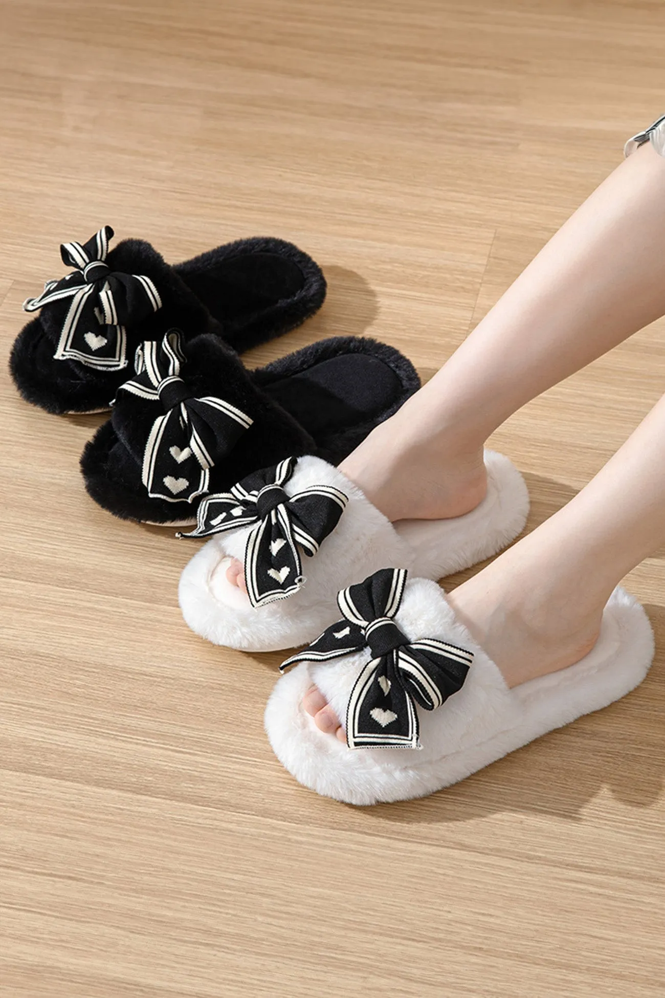 Amozae-Bow Heart Slip-on Fuzzy Slippers