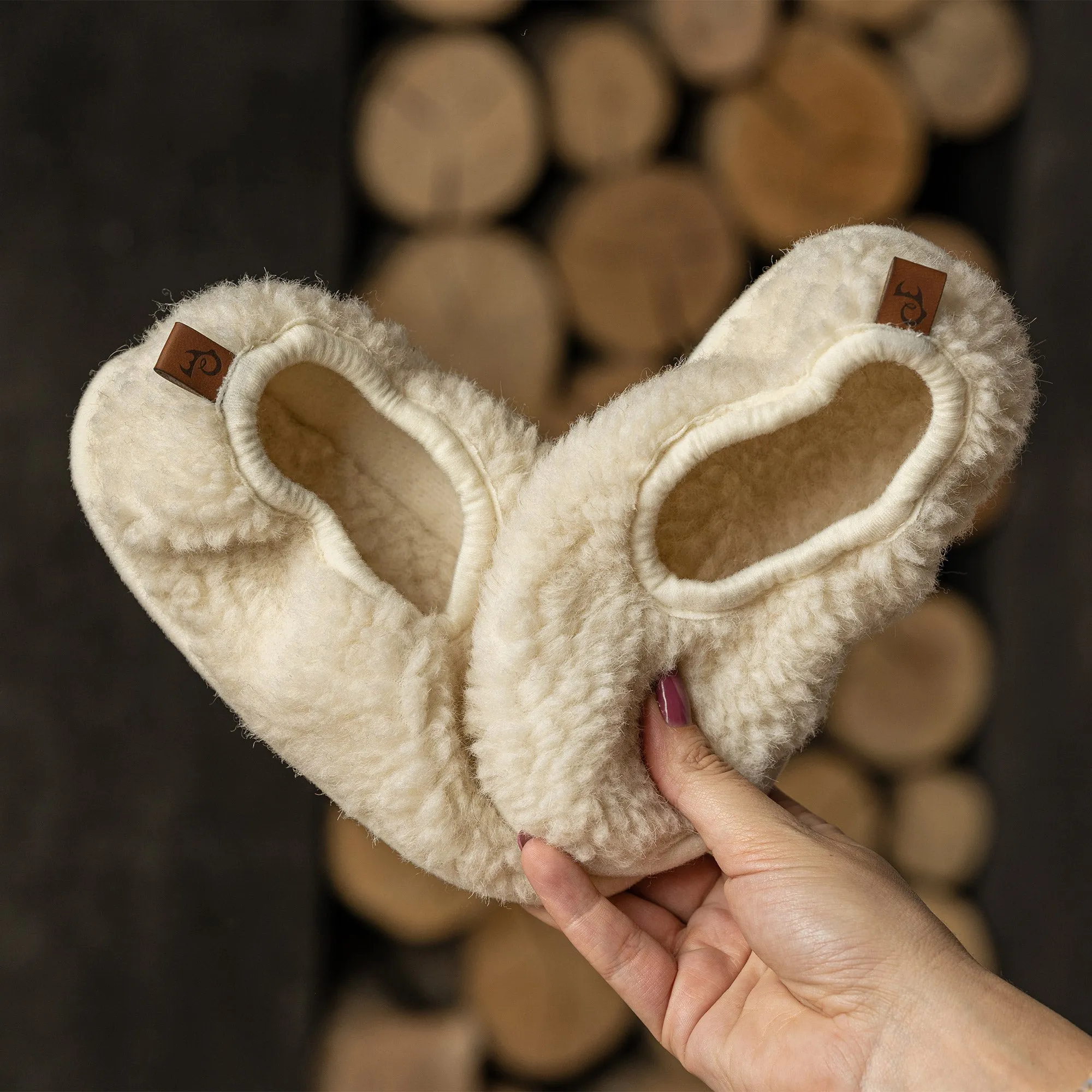 MENIQUE Fleece Ballerina Slippers Natural