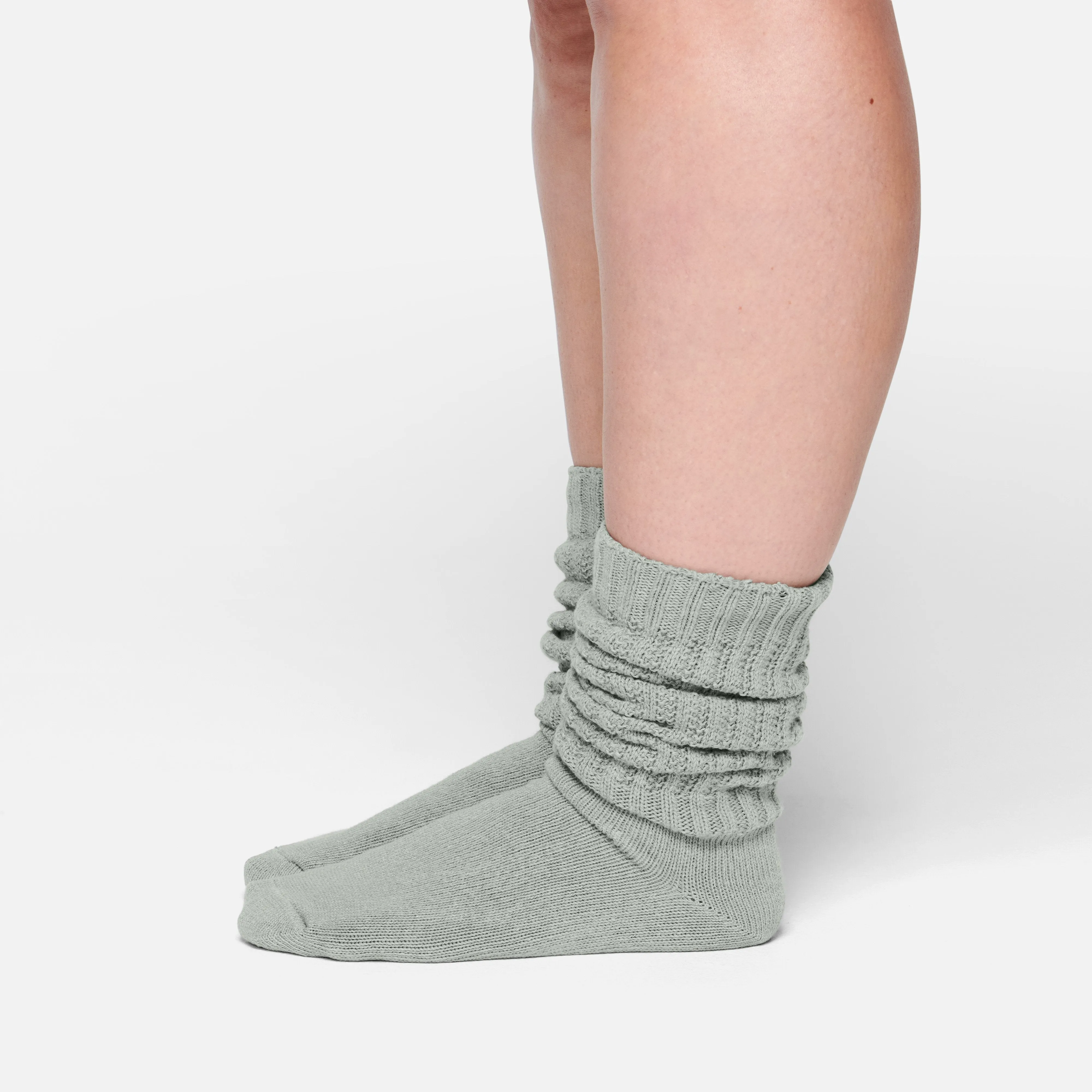 SLOUCHY CABLE SOCK | MINERAL