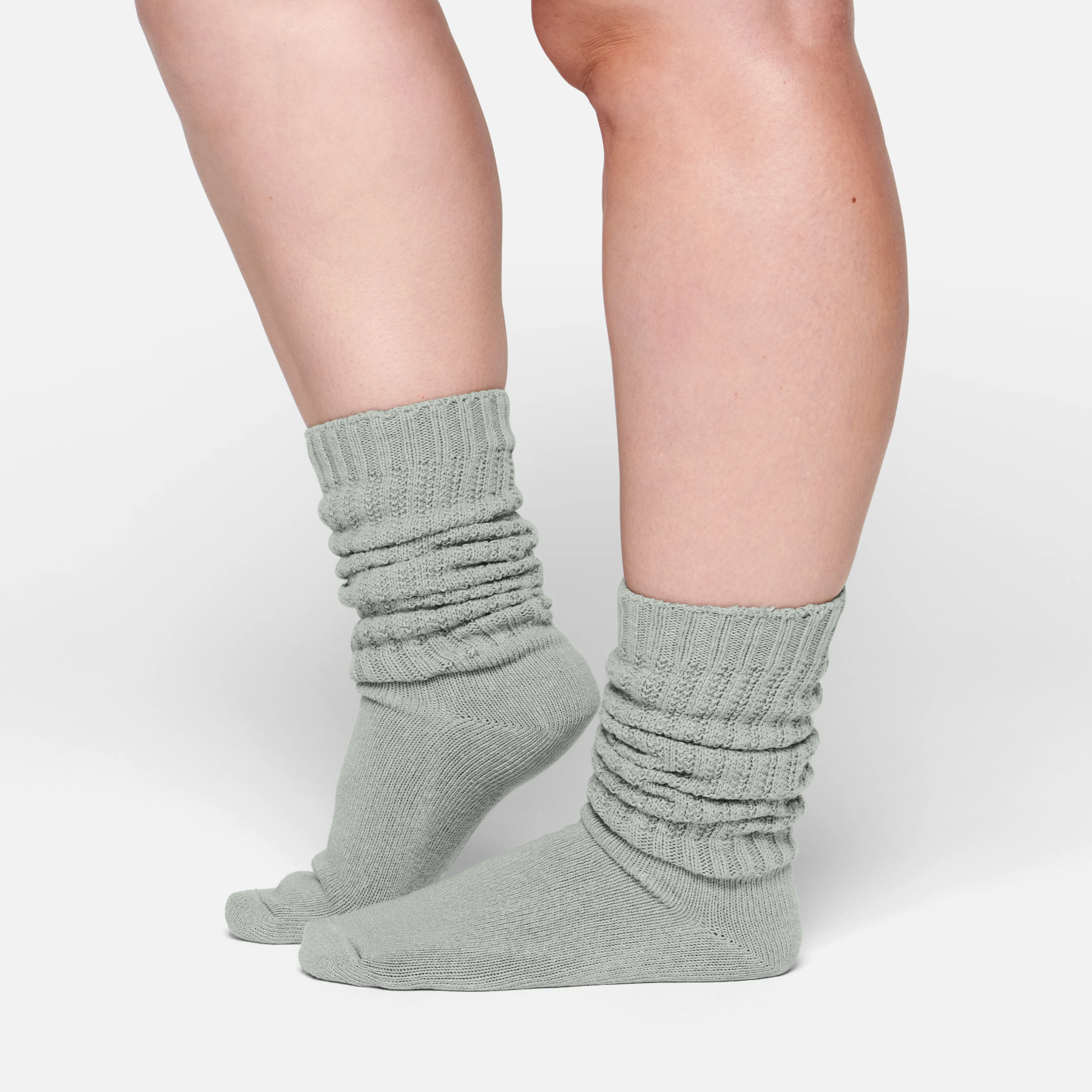 SLOUCHY CABLE SOCK | MINERAL