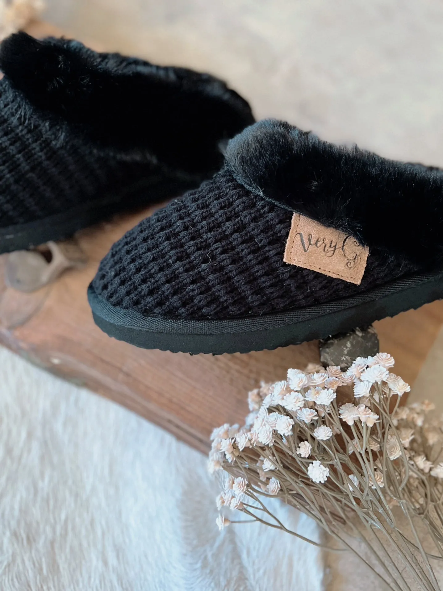 Very G Black Sweater Knit Fuzzy Slippers