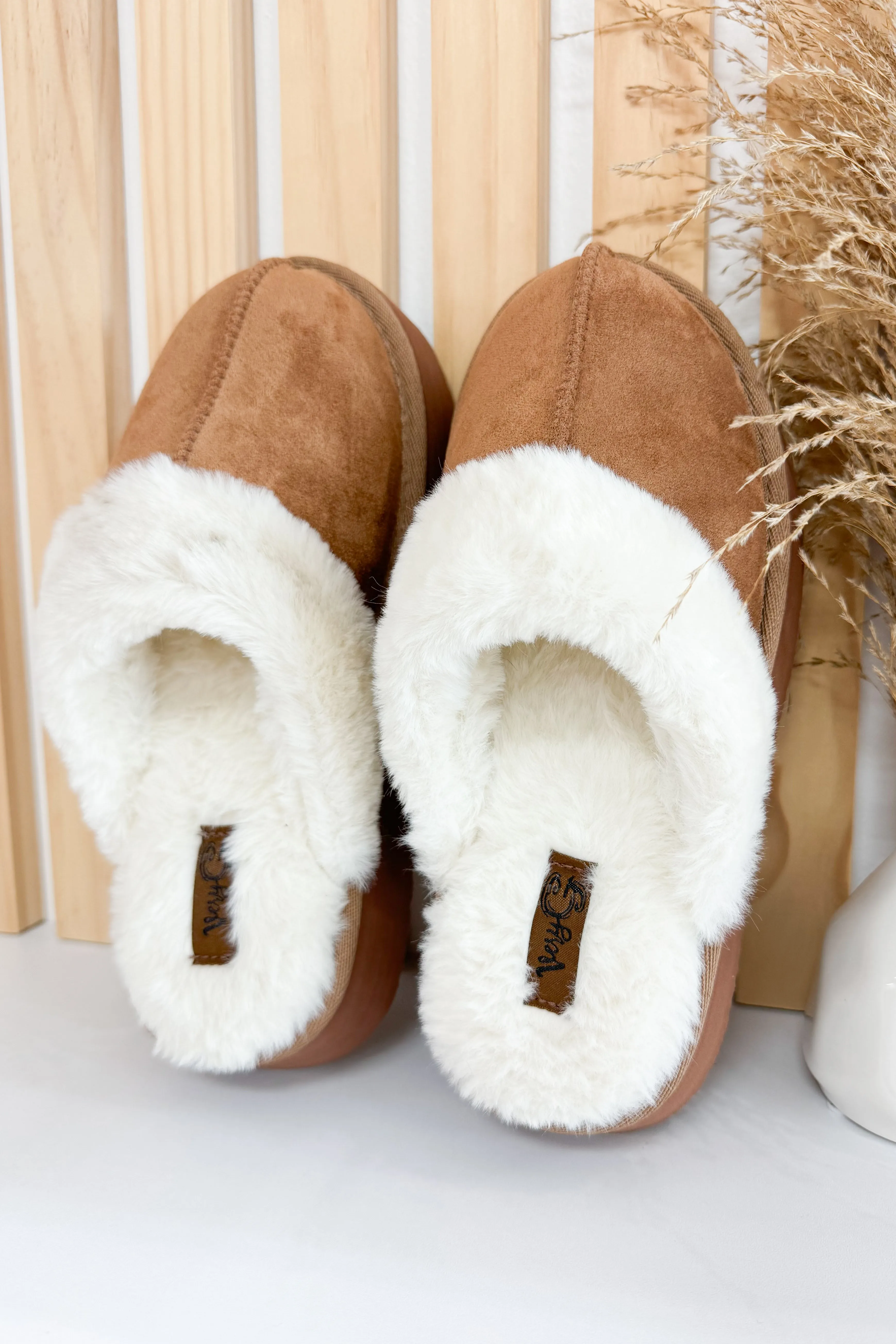 Very G Delaney Slippers (Tan)