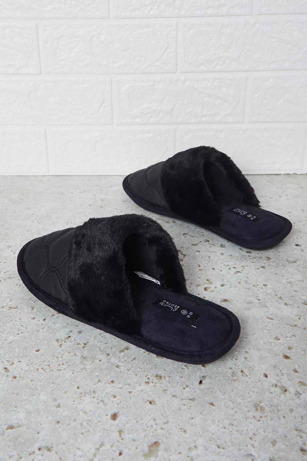 Women Black Quilted Closed Toe Slipper